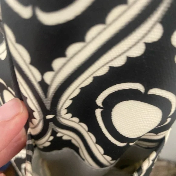 Petunia Pickle Bottom Black and Cream Crossbody Bag - Picture 7 of 14